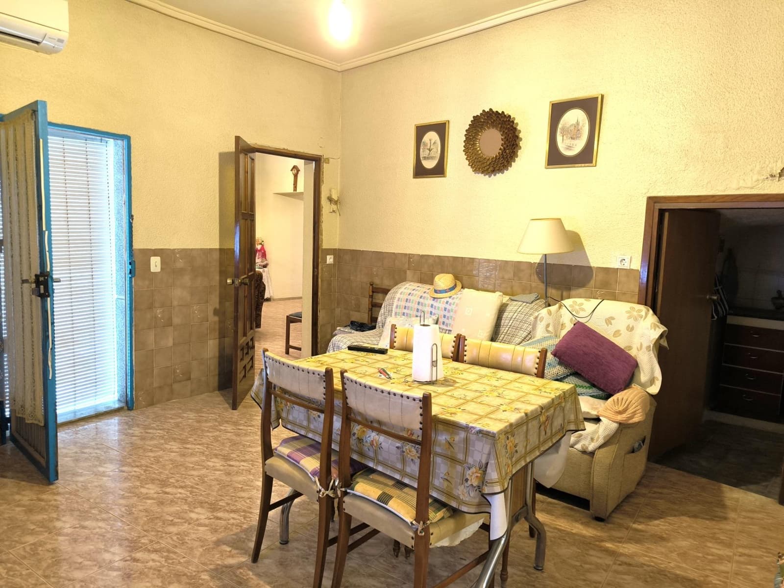 5 bedroom Townhouse for sale in L'Alguena / Alguenya - € 106,000 (Ref: 8584487)