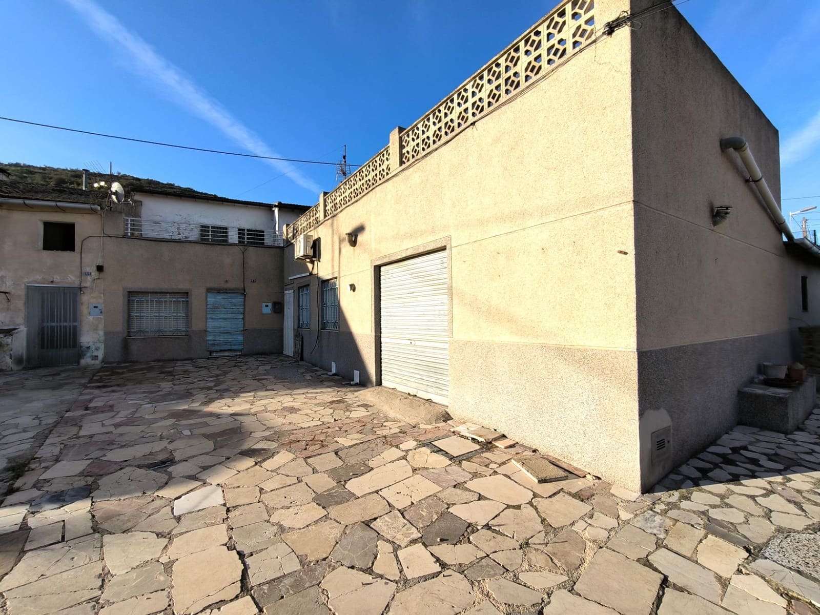 5 bedroom Townhouse for sale in L'Alguena / Alguenya - € 106,000 (Ref: 8584487)