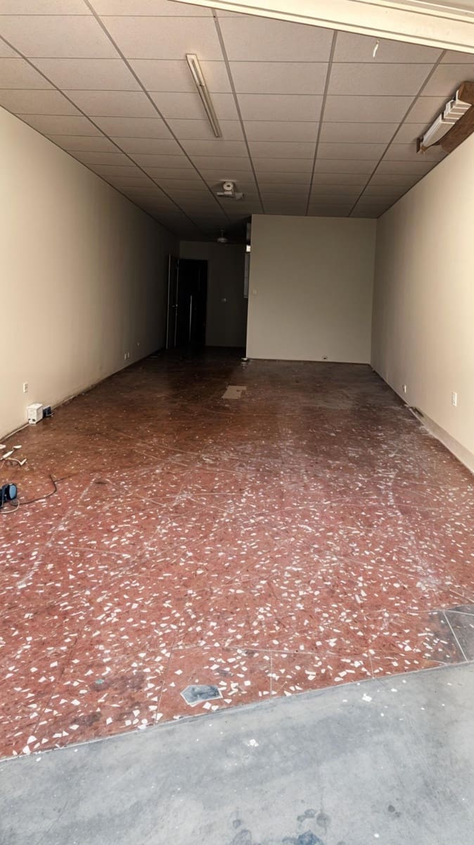 Kommersiell til salgs i La Villajoyosa / Vila Joiosa med garasje - € 129 900 (Ref: 8588963)