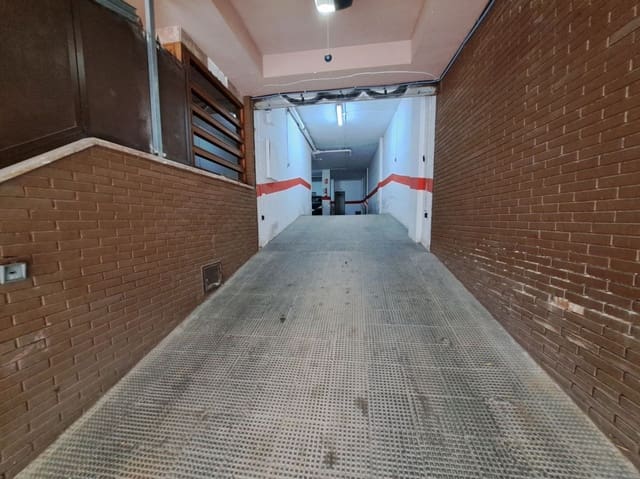 Garaż na sprzedaż w Mercado, Miasto Alicante / Alacant - 35 000 € (Ref: 8595421)