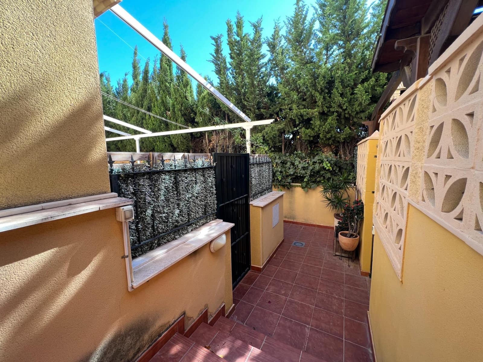 Bungalow de 4 habitaciones en San Juan de Alicante / Sant Joan d'Alacant en venta con piscina garaje - 549.000 € (Ref: 8610582)