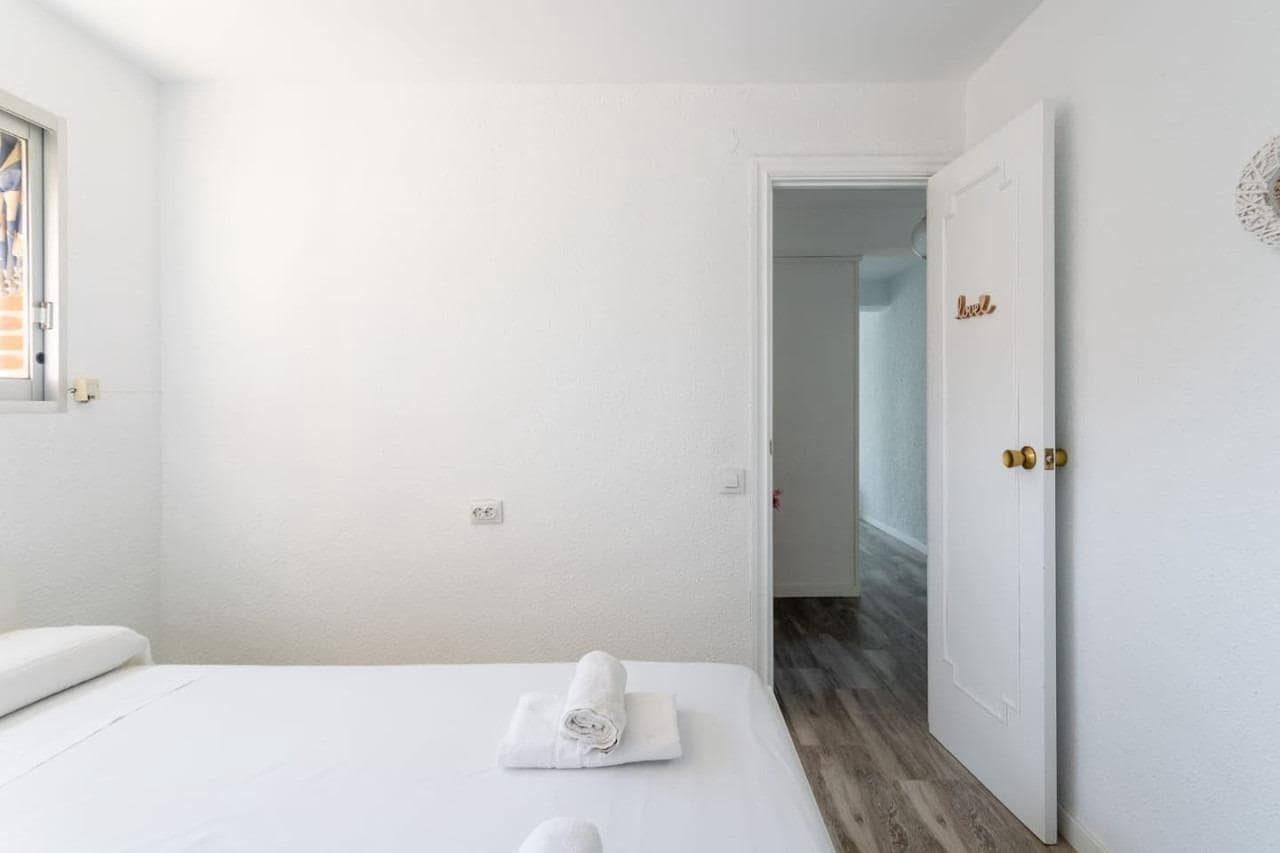 1 bedroom Apartment for rent in Benidorm with pool - € 925 (Ref: 8620013)