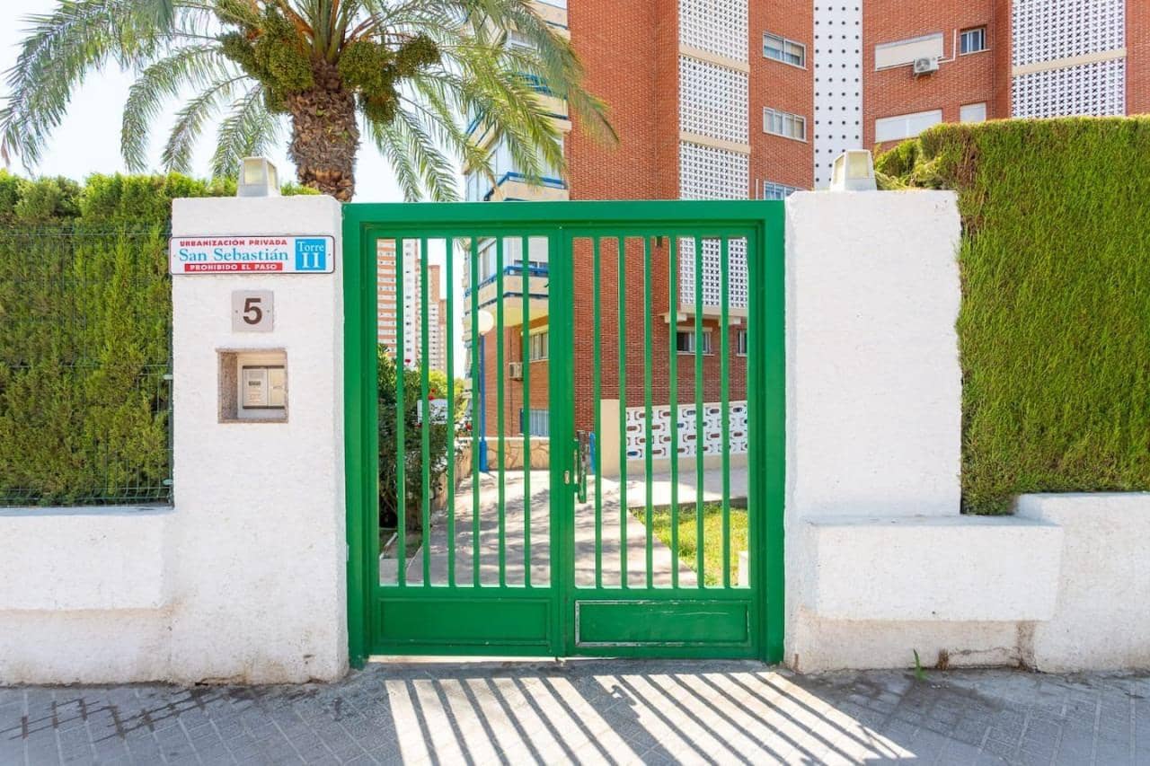 1 bedroom Apartment for rent in Benidorm with pool - € 925 (Ref: 8620013)