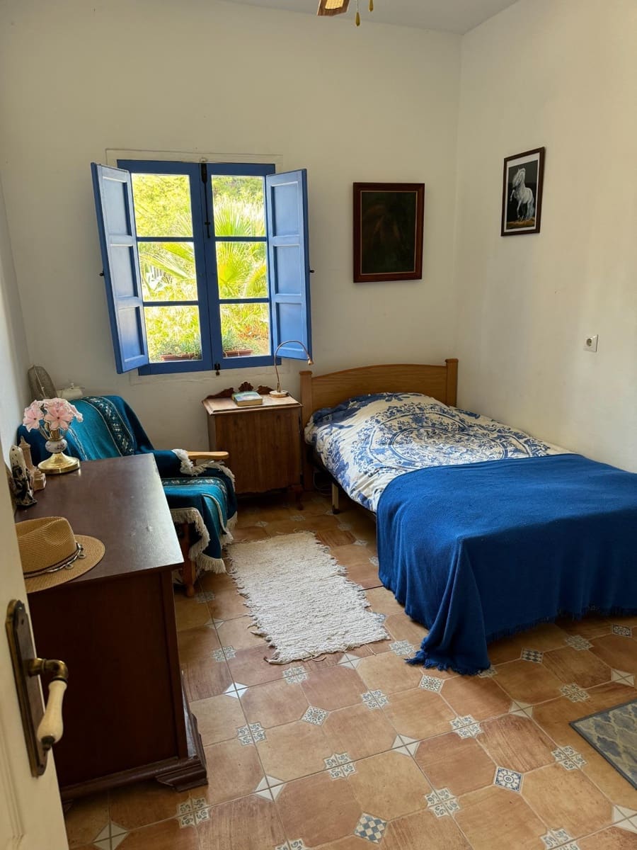 5 makuuhuone Maalaistalo myytävänä paikassa Matola mukana uima-altaan 
autotalli - 598 000 € (Ref: 8638572)