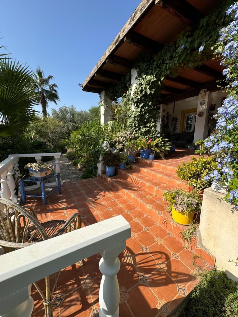 5 makuuhuone Maalaistalo myytävänä paikassa Matola mukana uima-altaan 
autotalli - 598 000 € (Ref: 8638572)