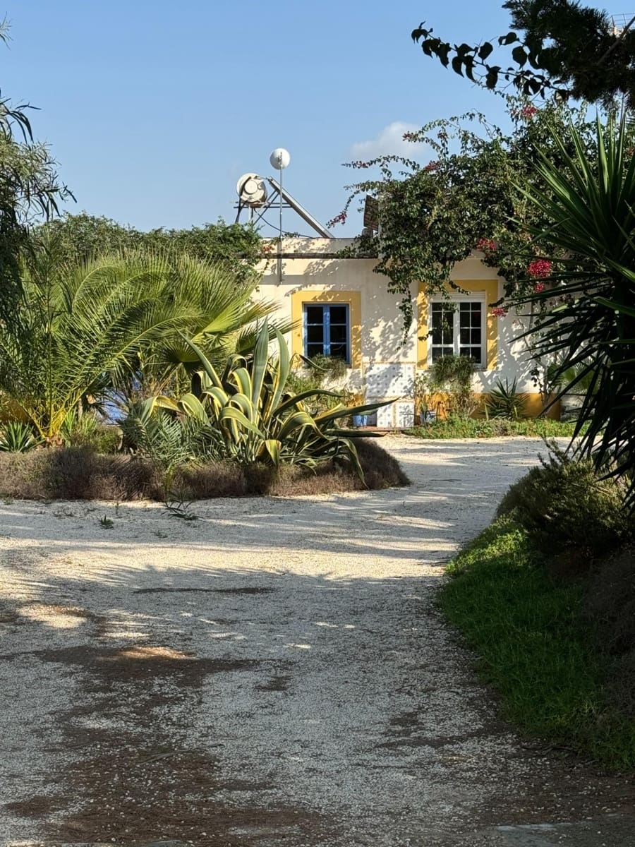 5 makuuhuone Maalaistalo myytävänä paikassa Matola mukana uima-altaan 
autotalli - 598 000 € (Ref: 8638572)