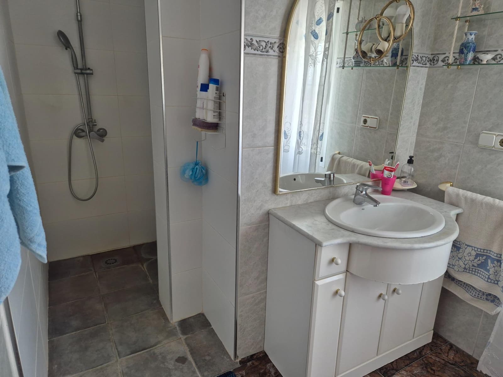 6 chambre Villa/Maison à vendre à Aspe avec piscine garage - 345 000 € (Ref: 8671904)