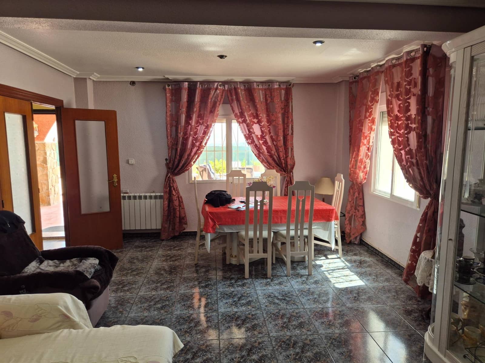 6 chambre Villa/Maison à vendre à Aspe avec piscine garage - 345 000 € (Ref: 8671904)