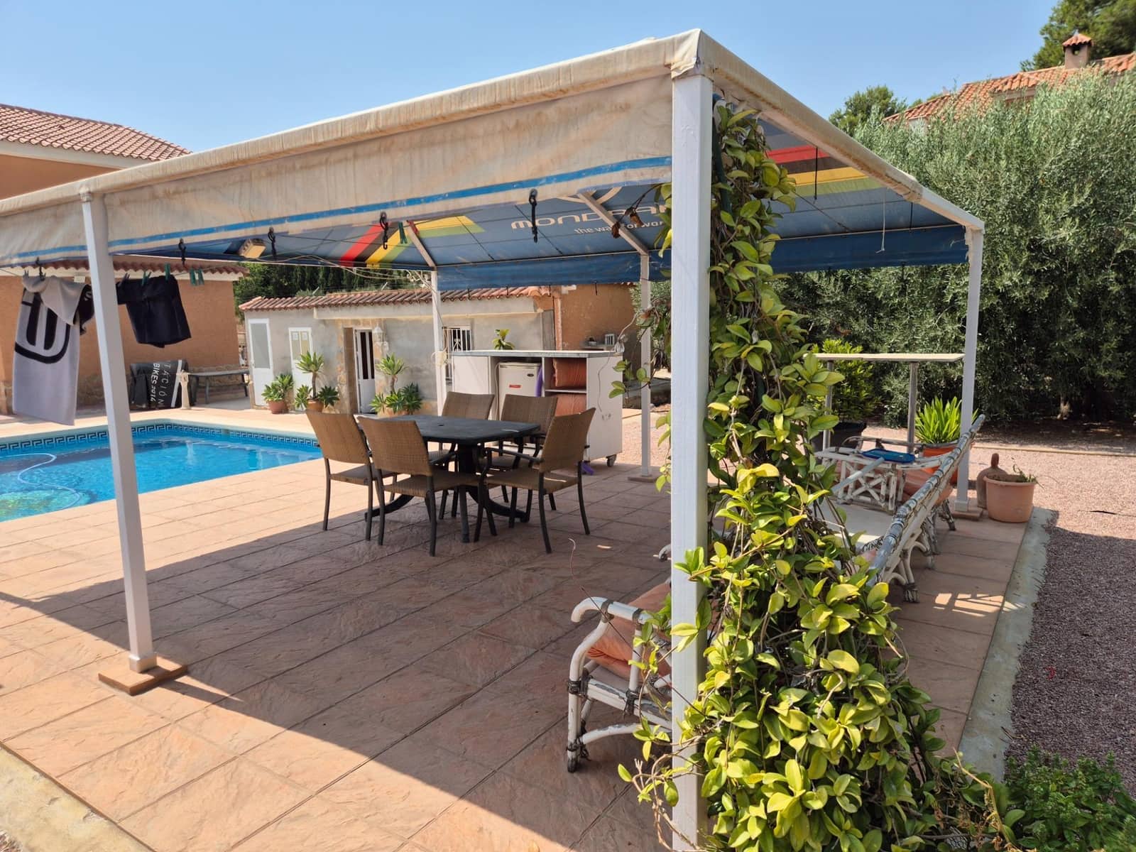 6 chambre Villa/Maison à vendre à Aspe avec piscine garage - 345 000 € (Ref: 8671904)