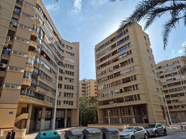 2 quarto Apartamento para arrendar em Centro, Elche / Elx - 850 € (Ref: 8671905)