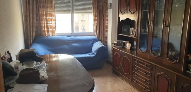 3 makuuhuone Asunto myytävänä paikassa Elche / Elx - 239 999 € (Ref: 8703966)