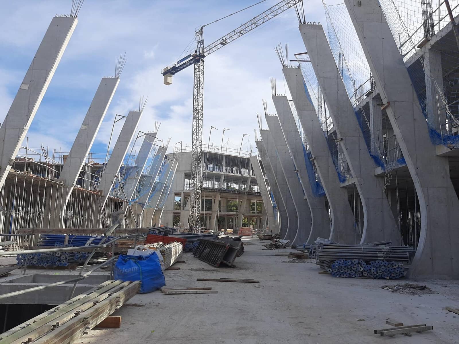 Ático de 3 habitaciones en Alfaz del Pi / L'Alfàs del Pi en venta con piscina - 850.000 € (Ref: 8707265)