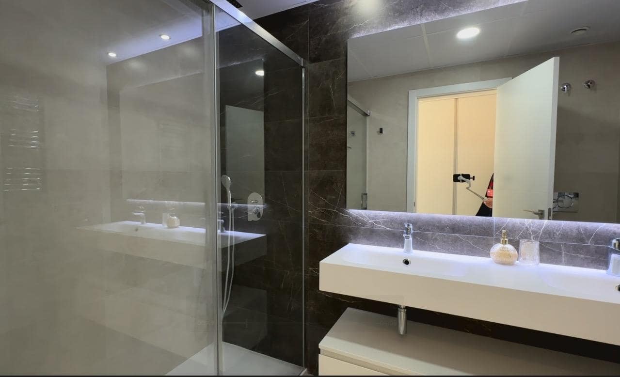 3 camera da letto Appartamento da affittare in Benidorm con piscina - 3.300 € (Rif: 8729745)