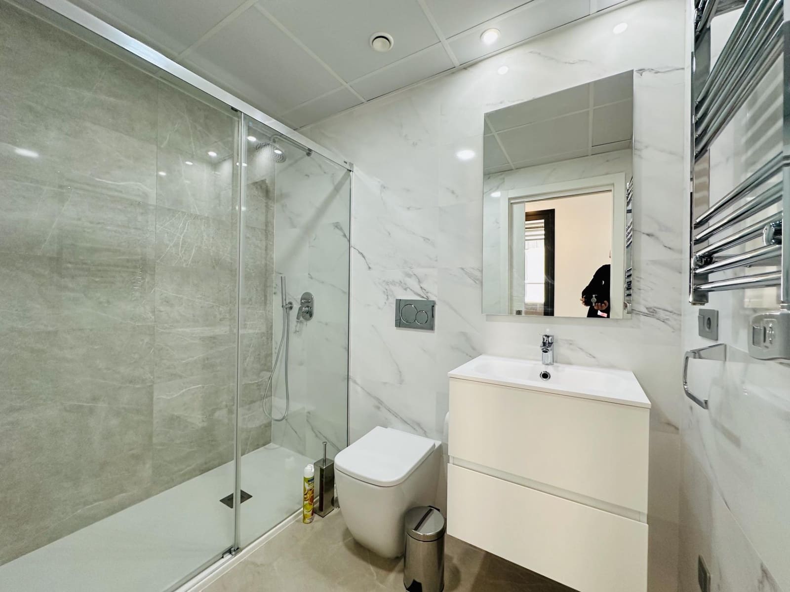 3 camera da letto Appartamento da affittare in Benidorm con piscina - 3.300 € (Rif: 8729745)