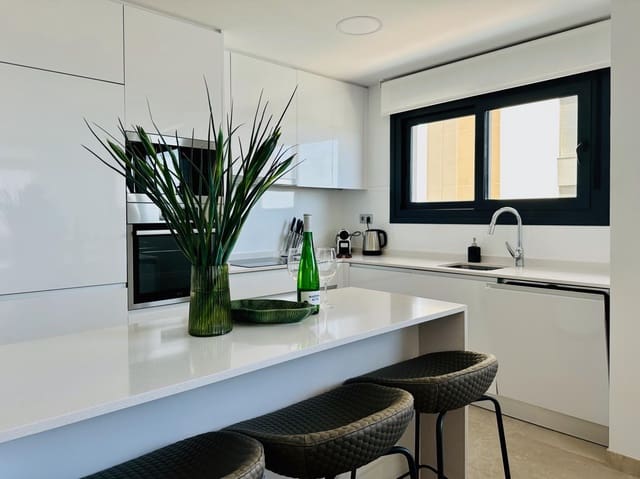 3 camera da letto Appartamento da affittare in Playa Poniente, Benidorm con piscina - 3.300 € (Rif: 8729745)