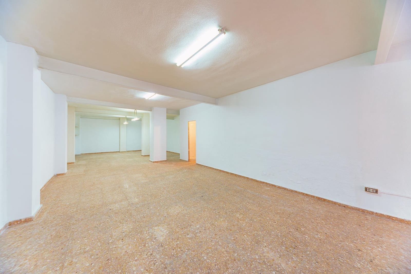 Komercyjne na sprzedaż w Elche / Elx - 52 000 € (Ref: 8737748)