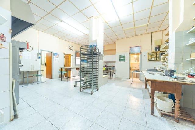 Comercial para venda em Novelda - 99 000 € (Ref: 8741671)