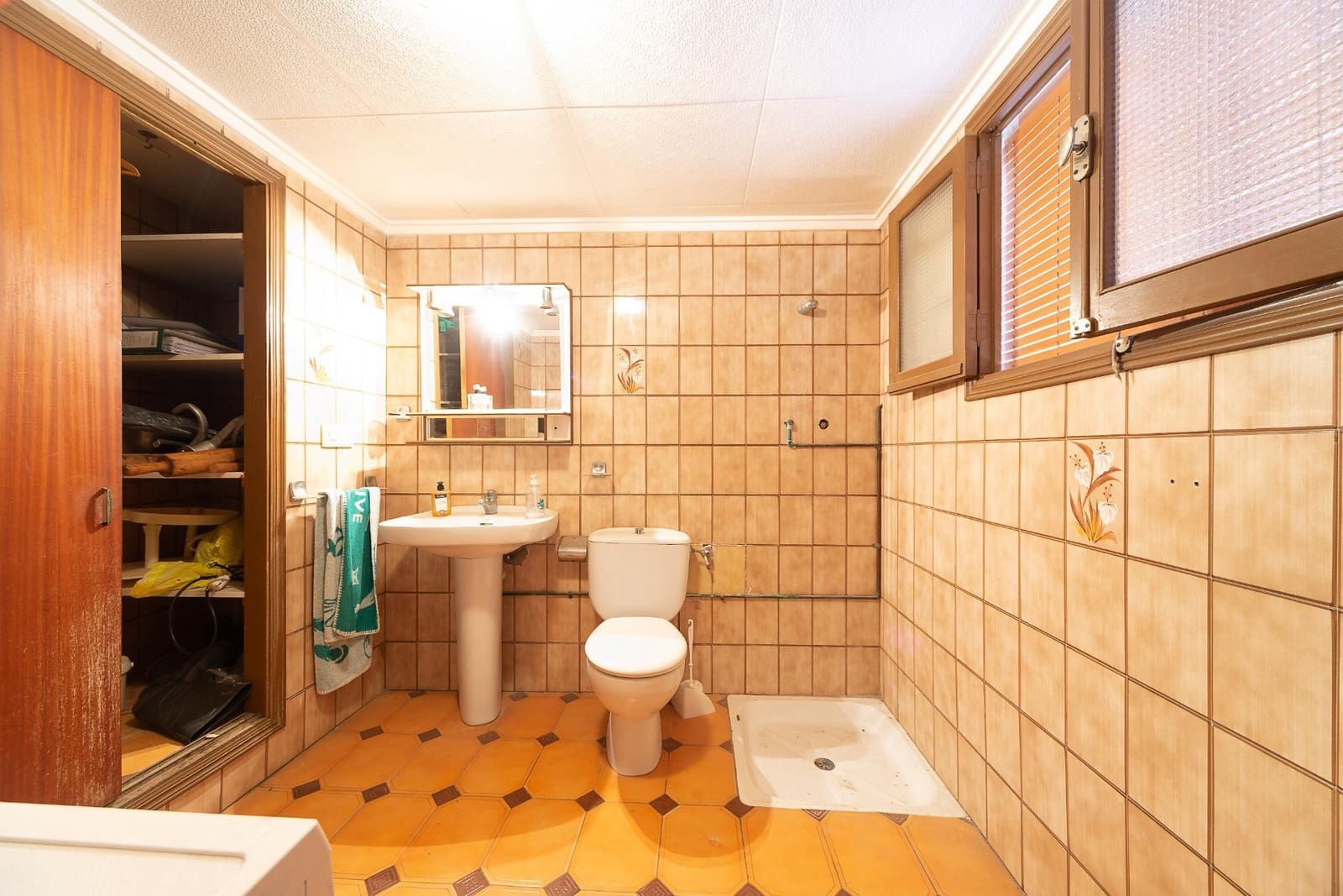 Erhverv til salg i Novelda - € 99.000 (Ref: 8741671)