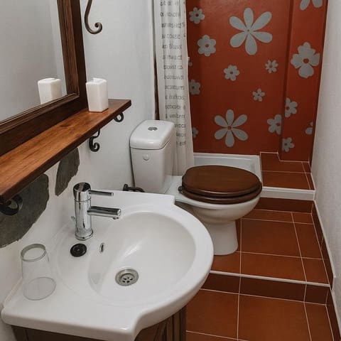 12 quarto Hotel para venda em Muros - 650 000 € (Ref: 8747975)