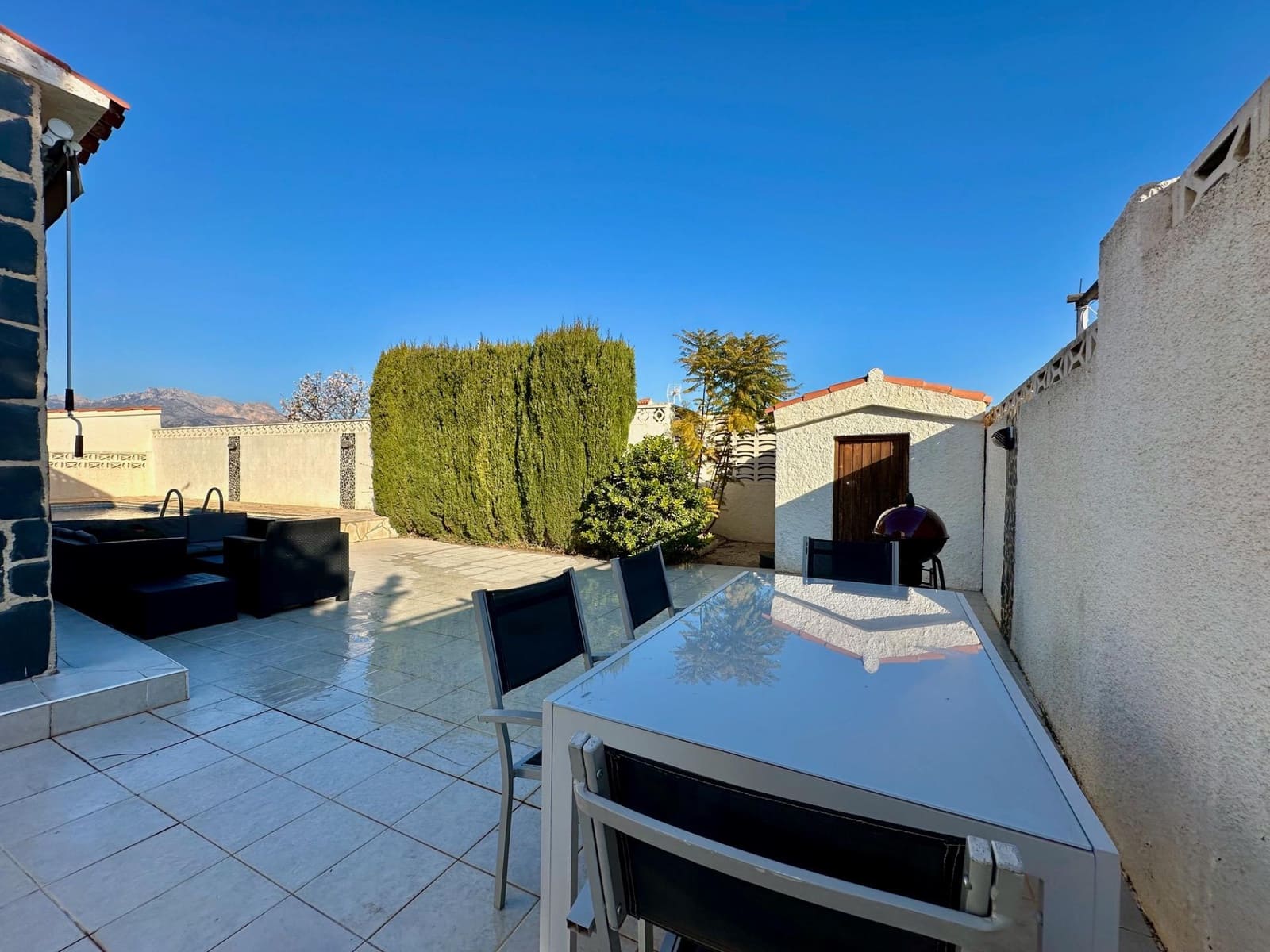 Chalet de 3 habitaciones en Albir en alquiler con piscina garaje - 2.600 € (Ref: 8767251)