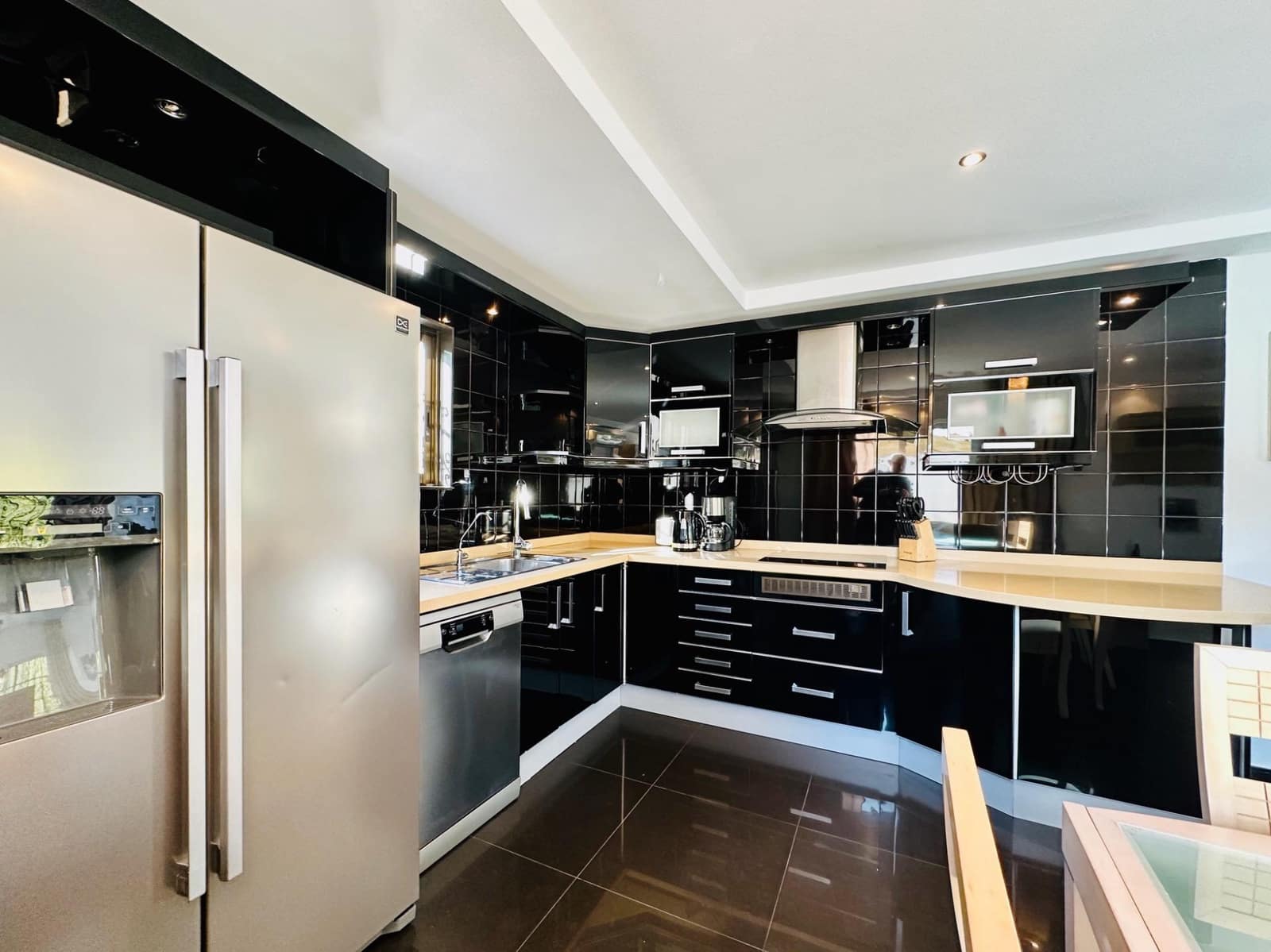 Chalet de 3 habitaciones en Albir en alquiler con piscina garaje - 2.600 € (Ref: 8767251)