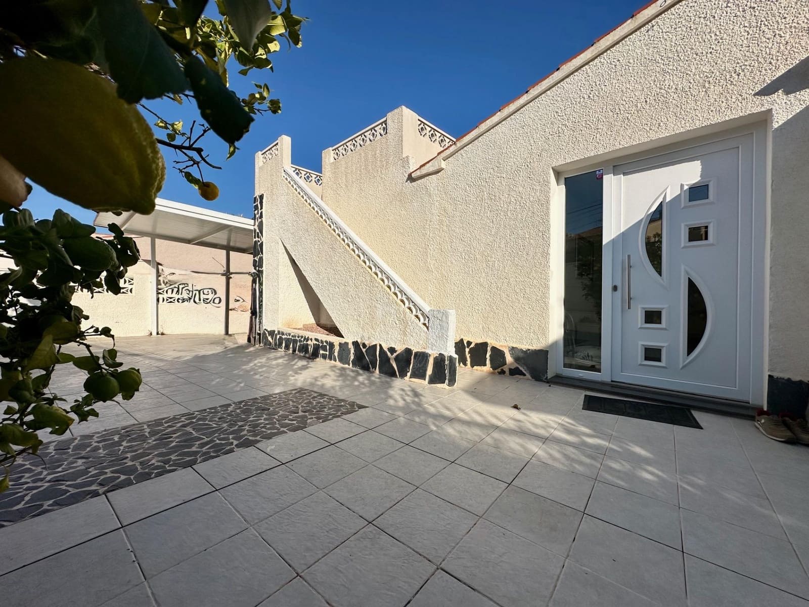 Chalet de 3 habitaciones en Albir en alquiler con piscina garaje - 2.600 € (Ref: 8767251)