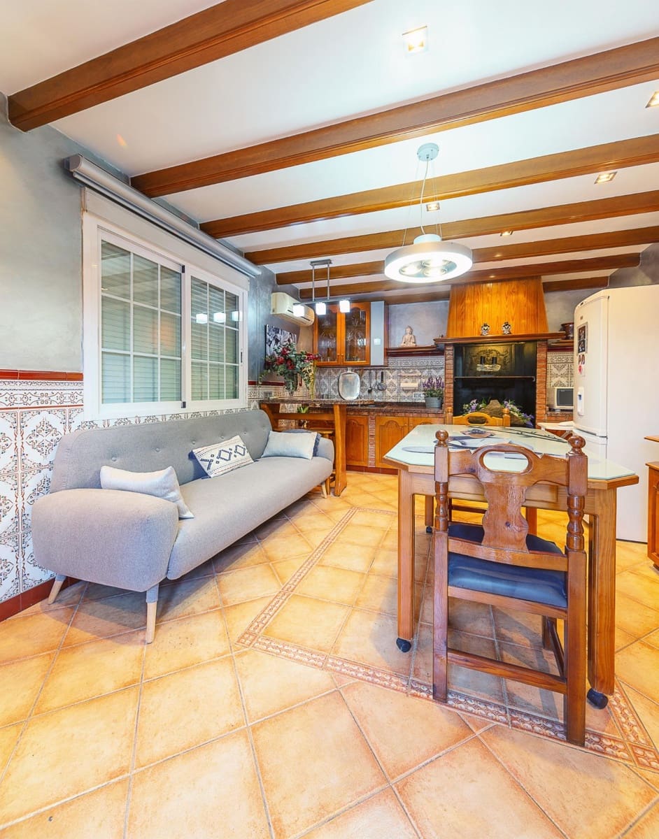 5 slaapkamer Villa te koop in Elda met zwembad garage - € 795.000 (Ref: 8786429)