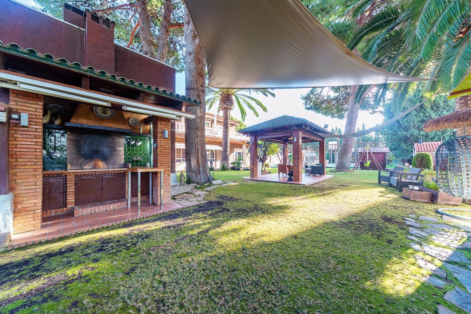 5 slaapkamer Villa te koop in Elda met zwembad garage - € 795.000 (Ref: 8786429)