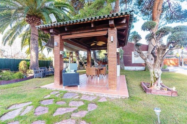 5 slaapkamer Villa te koop in Elda met zwembad garage - € 795.000 (Ref: 8786429)