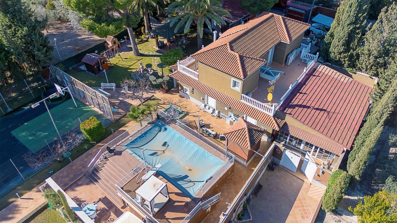 5 slaapkamer Villa te koop in Elda met zwembad garage - € 795.000 (Ref: 8786429)