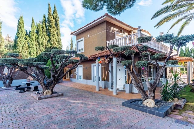 5 slaapkamer Villa te koop in Elda met zwembad garage - € 795.000 (Ref: 8786429)