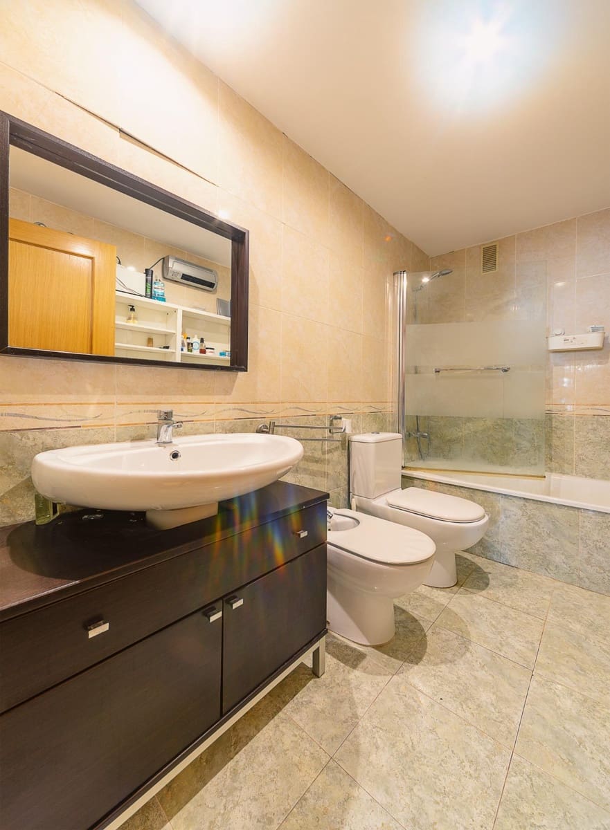 3 bedroom Flat for sale in Oliva with garage - € 149,000 (Ref: 8798837)