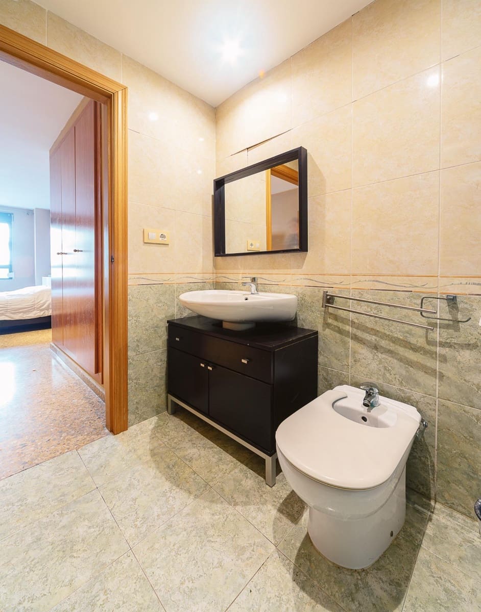 3 bedroom Flat for sale in Oliva with garage - € 149,000 (Ref: 8798837)