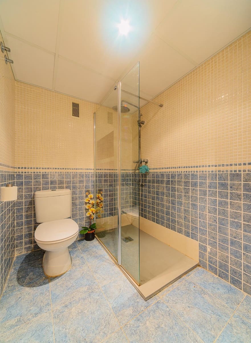 3 bedroom Flat for sale in Oliva with garage - € 149,000 (Ref: 8798837)