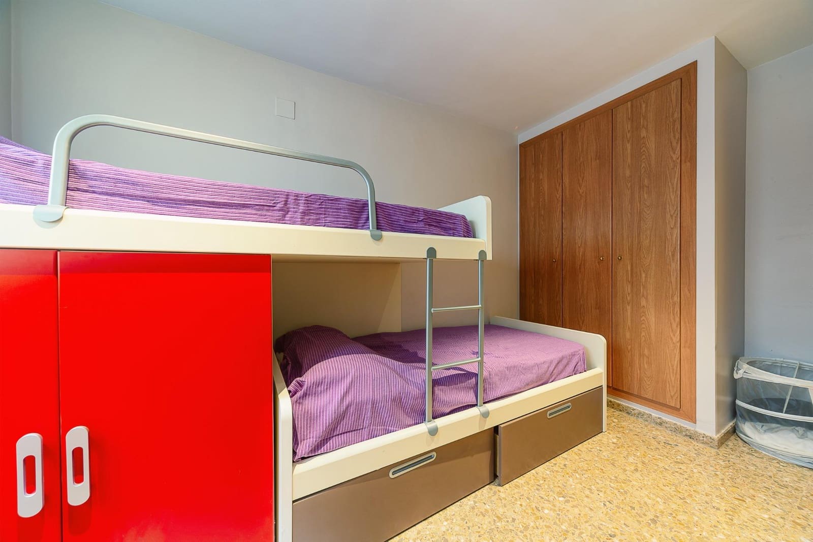 3 bedroom Flat for sale in Oliva with garage - € 149,000 (Ref: 8798837)