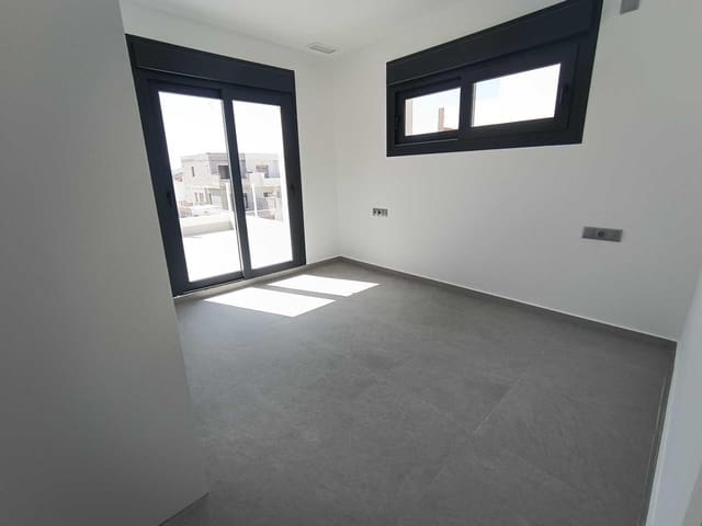 3 chambre Villa/Maison à vendre à Daya Nueva avec piscine - 307 000 € (Ref: 8809939)