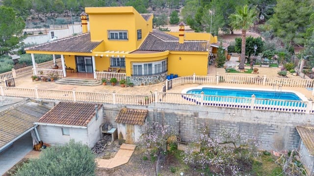4 soverom Villa til salgs i Montepinar - La Aparecida - Raiguero, Orihuela med svømmebasseng garasje - € 799 000 (Ref: 8827491)