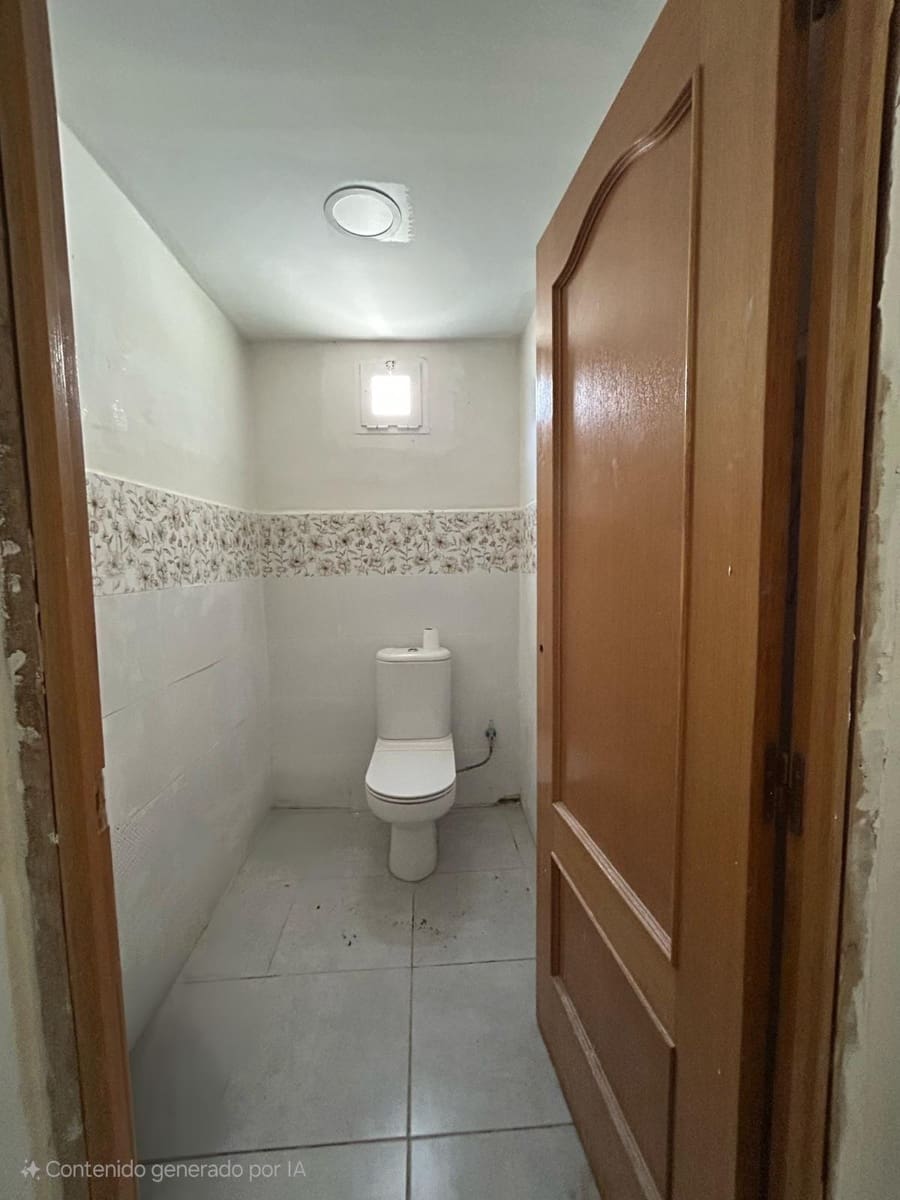 Comercial para venda em Alicante cidade - 180 000 € (Ref: 8836642)