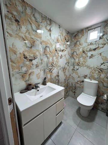4 slaapkamer Appartement te koop in Carolinas Altas, Alicante stad - € 230.000 (Ref: 8836642)