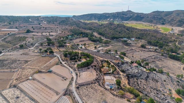 Rakentamaton maa myytävänä paikassa Monforte del Cid - 42 000 € (Ref: 8841140)