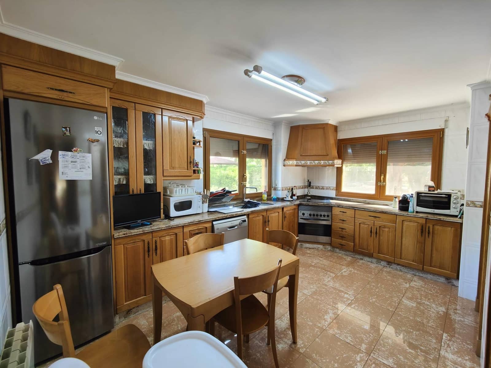 5 makuuhuone Huvila myytävänä paikassa Banyeres de Mariola mukana uima-altaan 
autotalli - 430 000 € (Ref: 8847713)