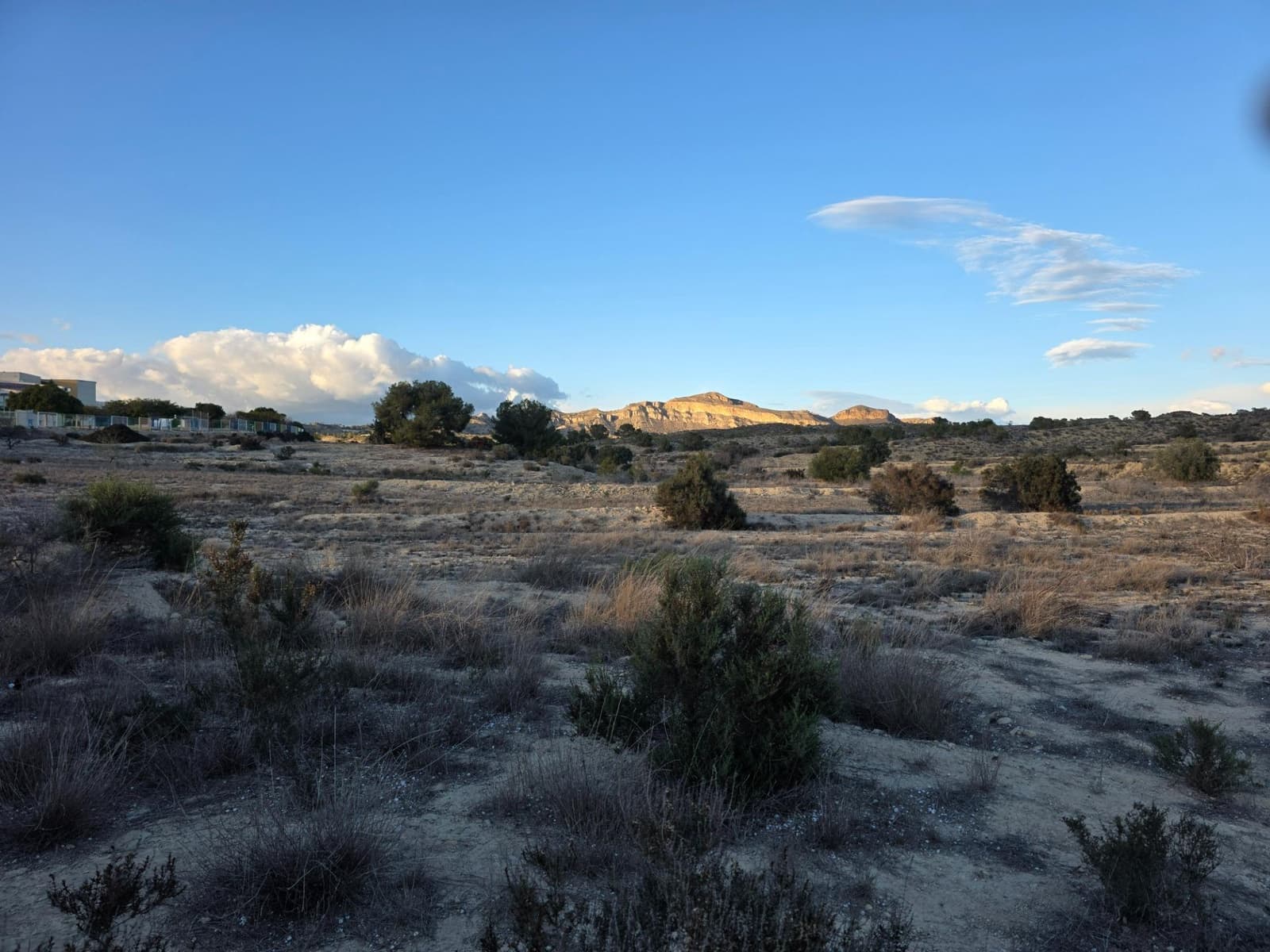 Teren niezagospodarowany na sprzedaż w Monforte del Cid - 249 000 € (Ref: 8847717)