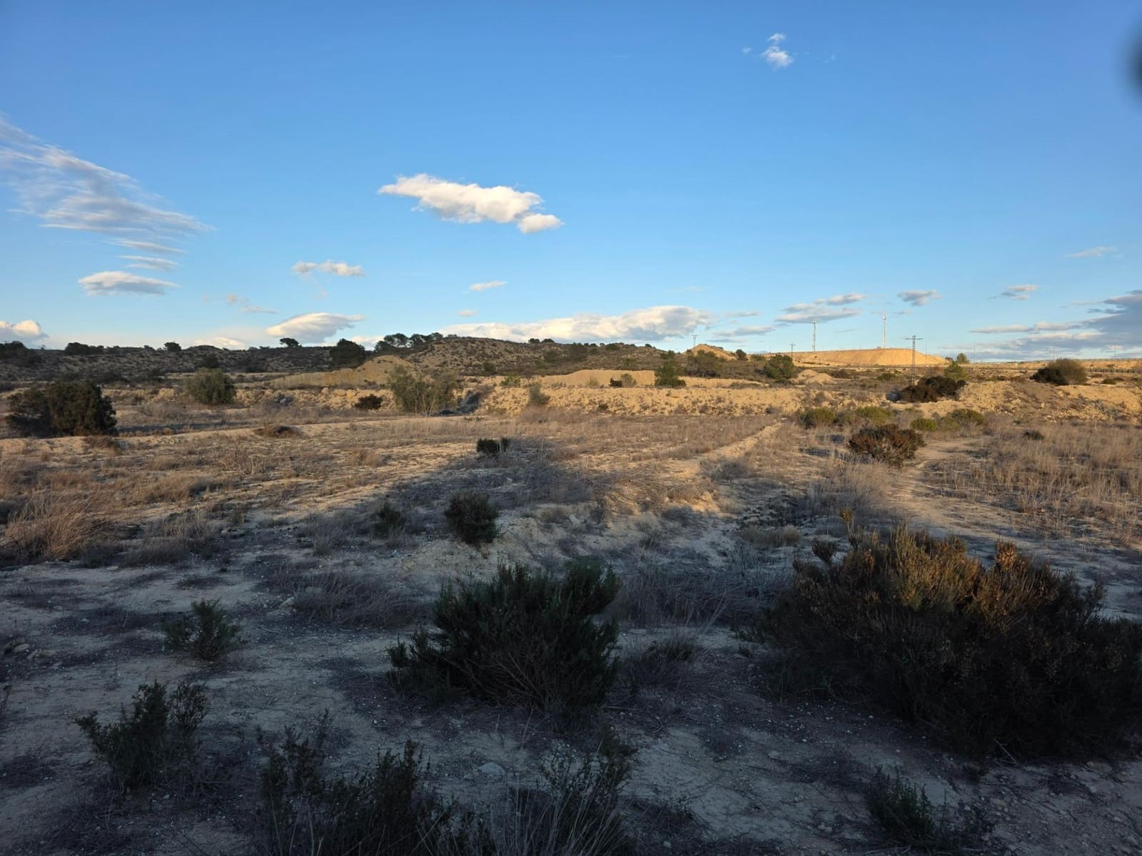 Teren niezagospodarowany na sprzedaż w Monforte del Cid - 249 000 € (Ref: 8847717)