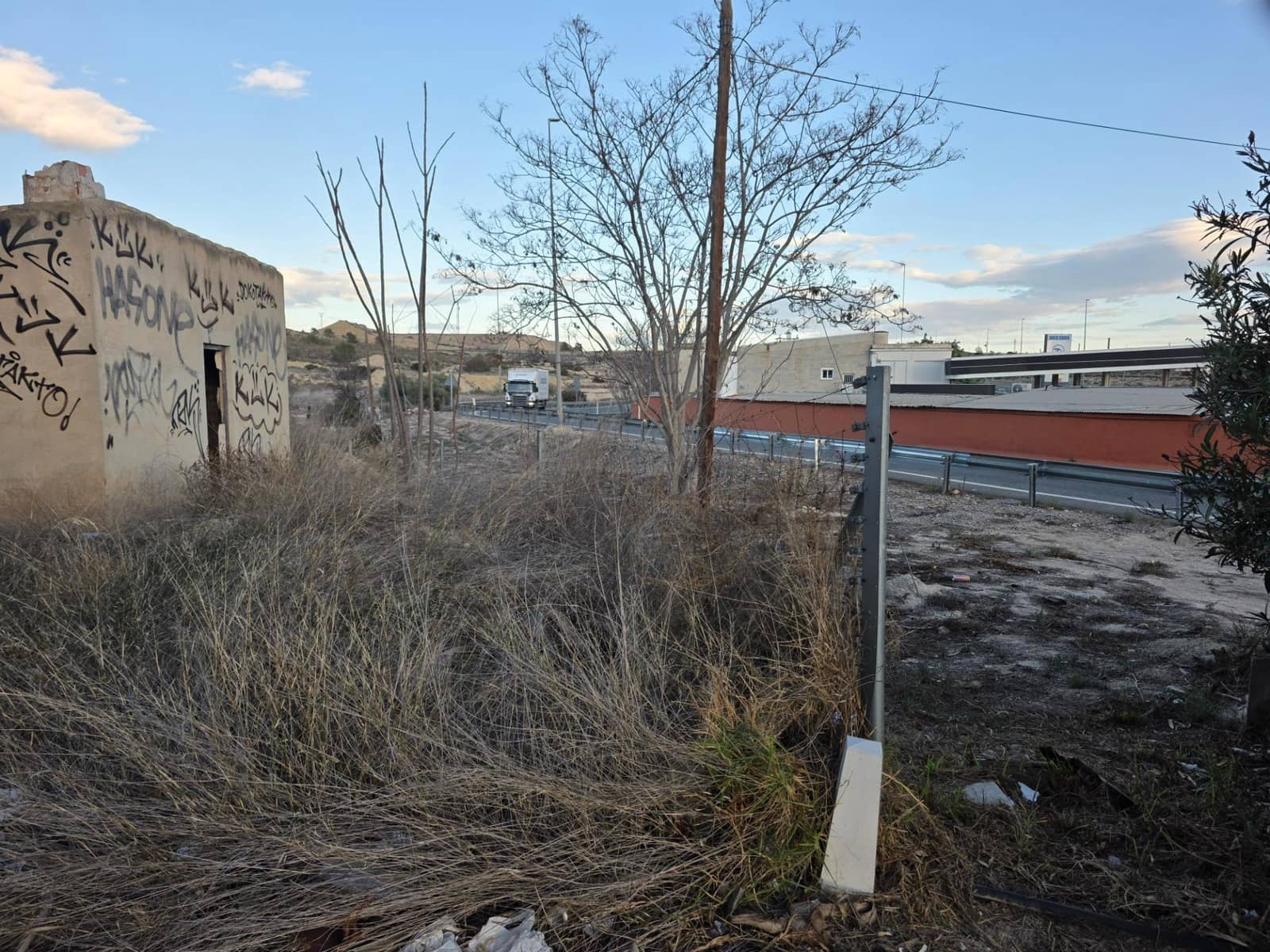 Teren niezagospodarowany na sprzedaż w Monforte del Cid - 249 000 € (Ref: 8847717)