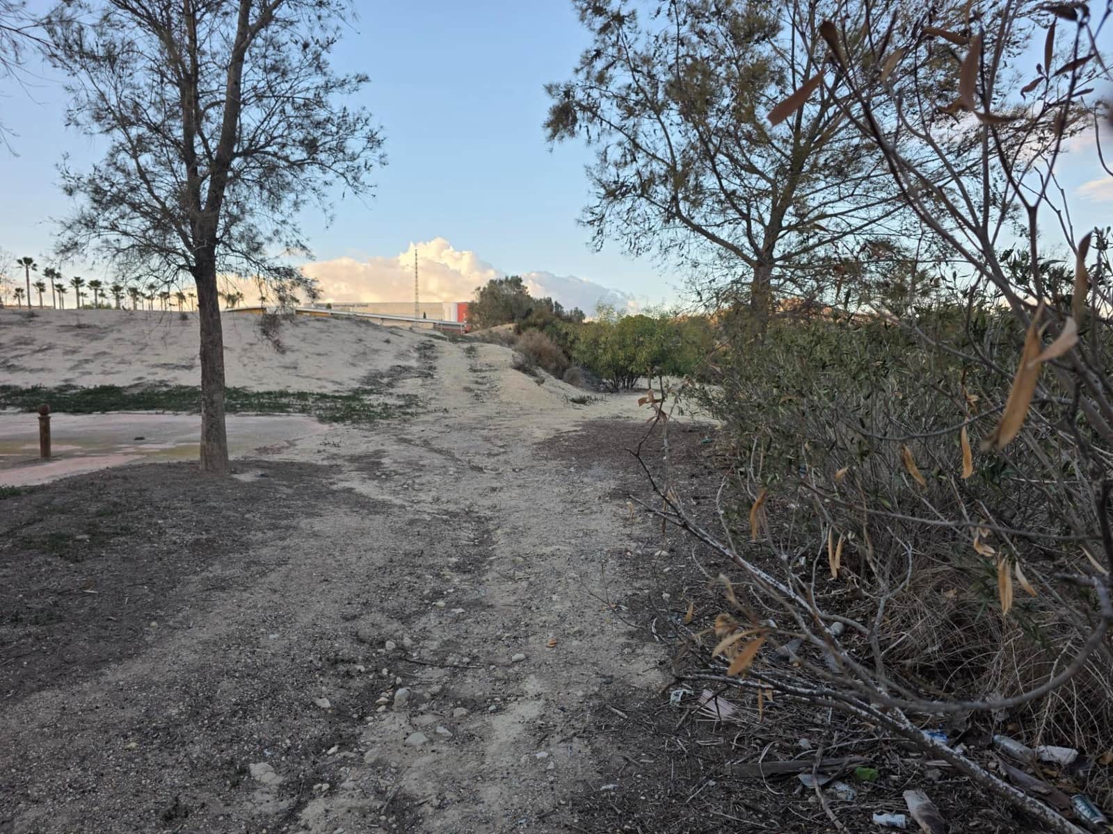 Teren niezagospodarowany na sprzedaż w Monforte del Cid - 249 000 € (Ref: 8847717)