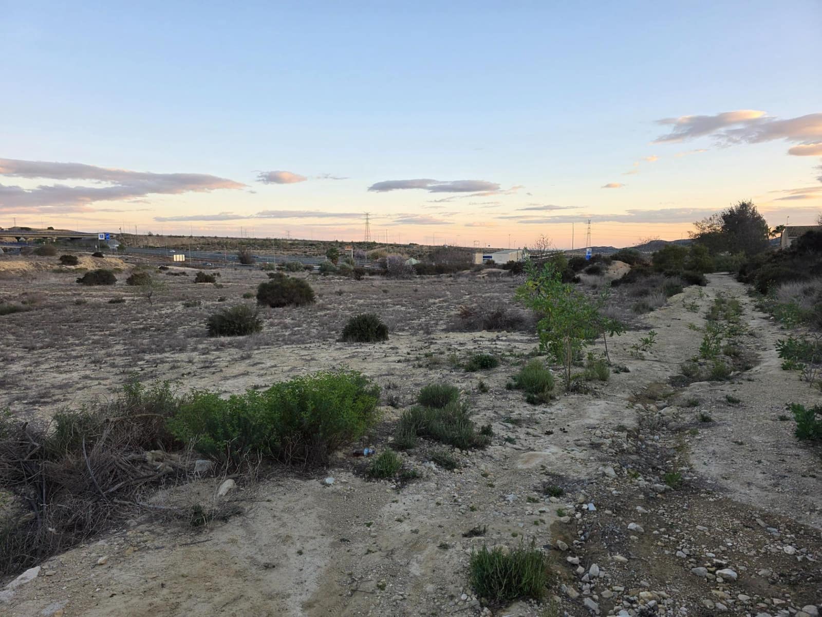 Teren niezagospodarowany na sprzedaż w Monforte del Cid - 249 000 € (Ref: 8847717)