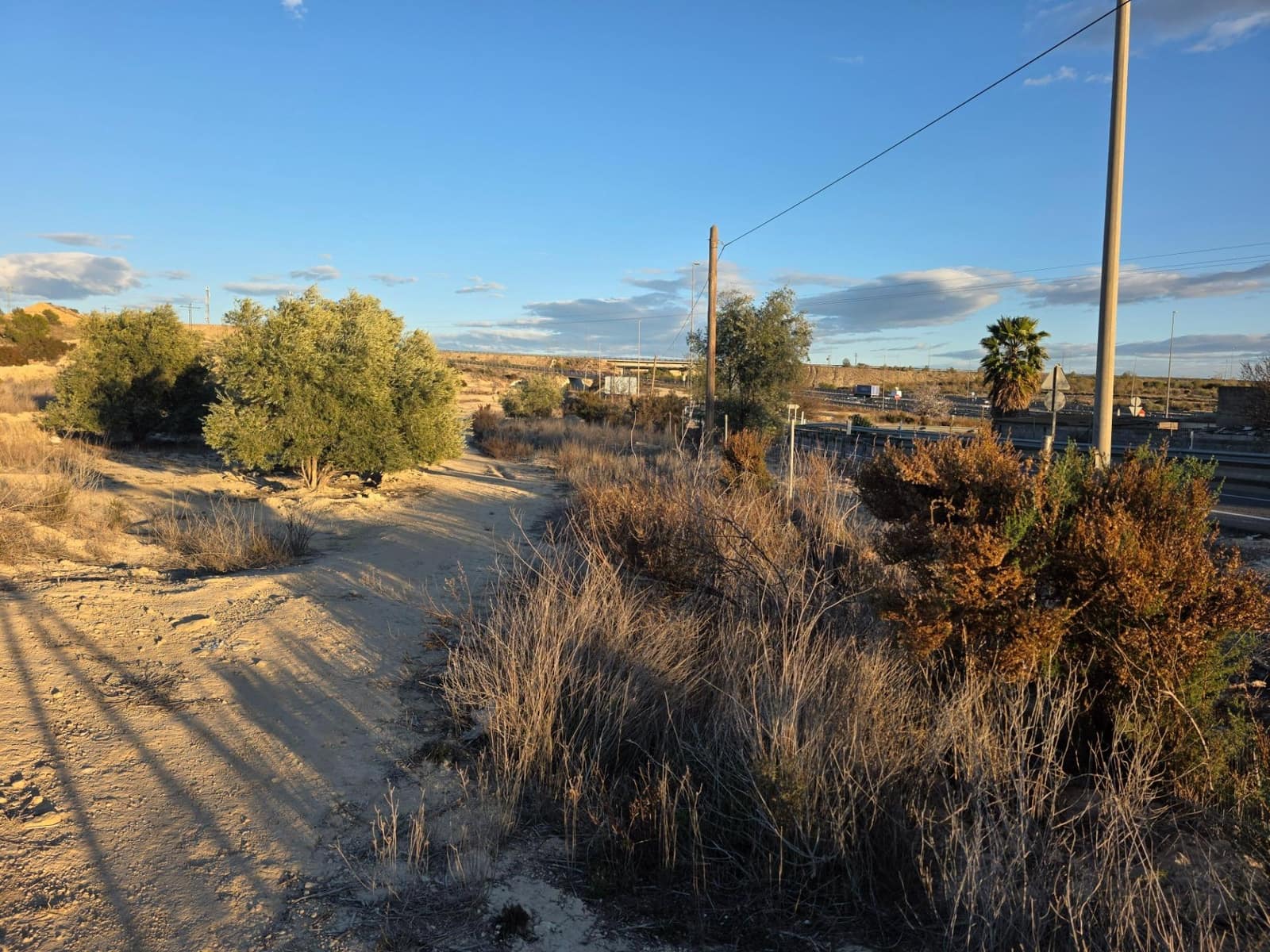 Teren niezagospodarowany na sprzedaż w Monforte del Cid - 249 000 € (Ref: 8847717)