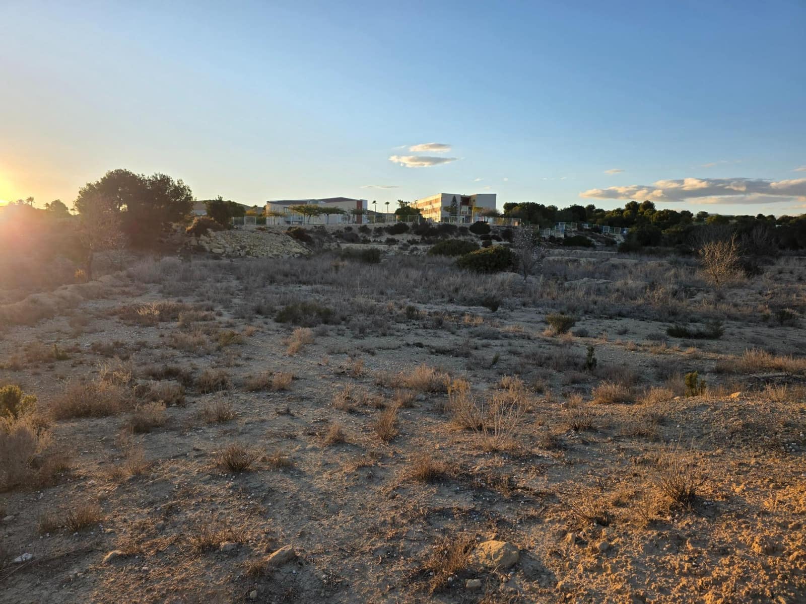 Teren niezagospodarowany na sprzedaż w Monforte del Cid - 249 000 € (Ref: 8847717)