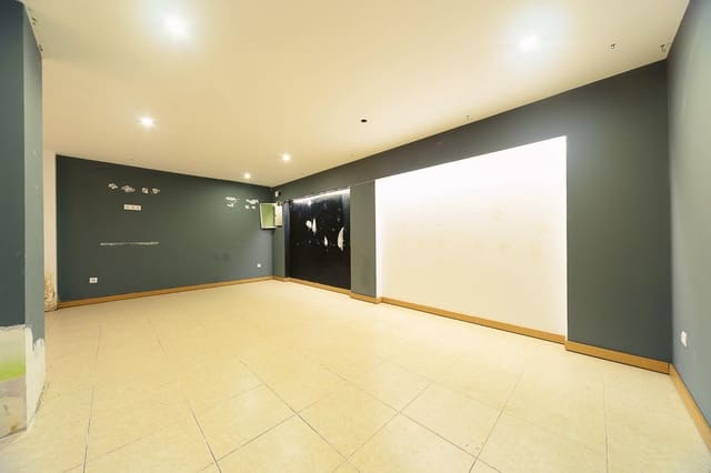 Local Comercial en Centro Urbano, Dénia en venta - 190.000 € (Ref: 8854874)