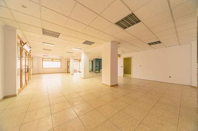 Erhverv til salg i Centro Urbano, Dénia - € 190.000 (Ref: 8854874)